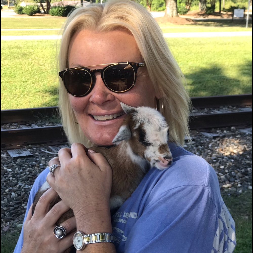 Meet your Posher, Paula